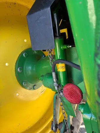 4c93db41-31c4-46db-8037-5d30bc5590da-John deere 6920 S 5.jpg