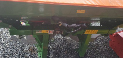 ee402398-8c60-4431-9cf0-9300e7352d6a-