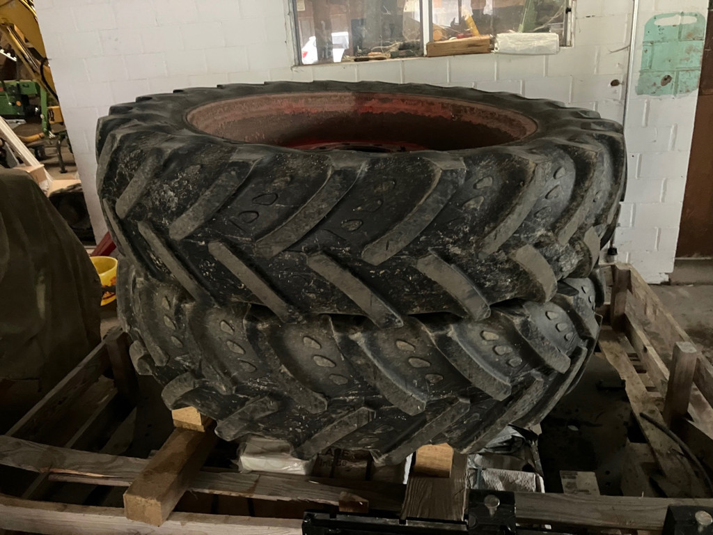 a5e70edf-43d1-4a3d-9e23-0b8185f315d6-radsatz 1.jpg