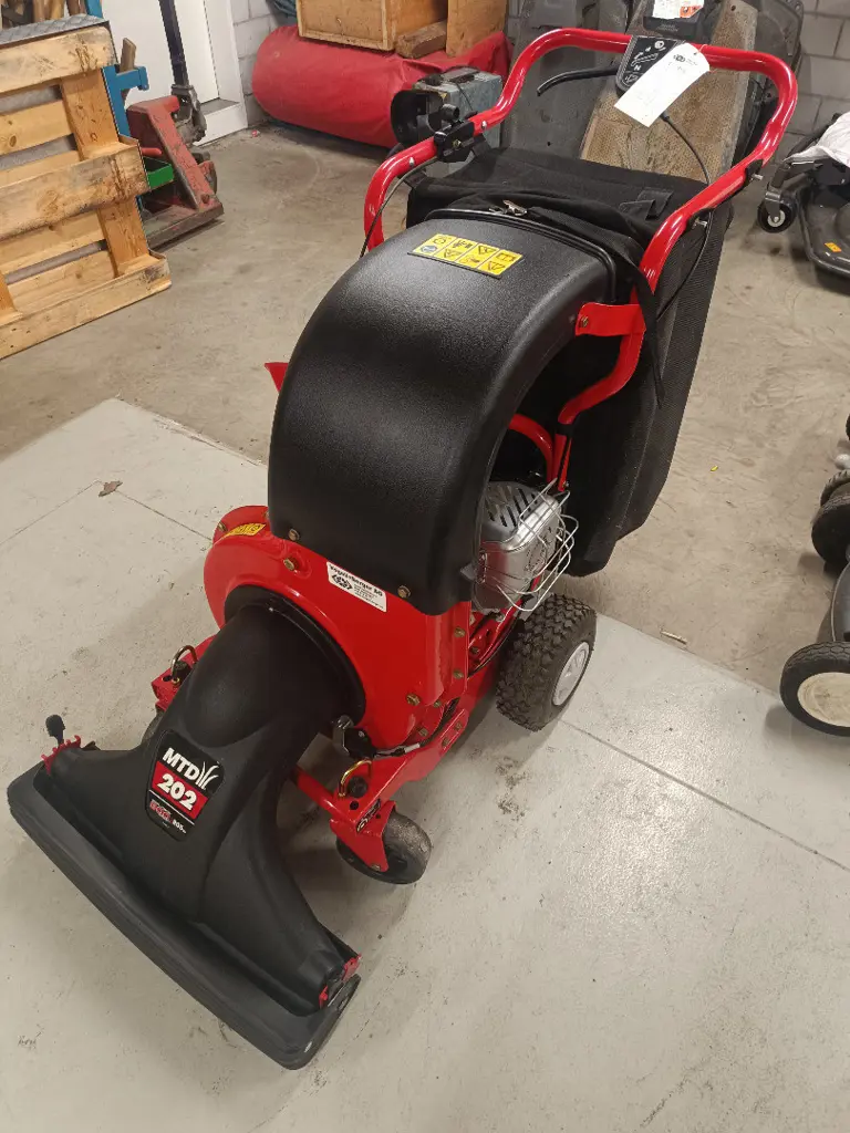 Laubsauger MTD 202