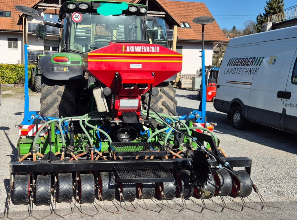 5c120553-abf1-4af7-a724-8bb3605327e3-Eggli_Sähkombi_Amazone-Krummenacher2.jpg