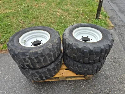 Kompletträder Lindner Unitrac 15.5/55 R18