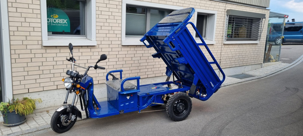 d6d211ef-71b2-46b4-b5cf-1b26073a7b04-Garello blau 3.jpg