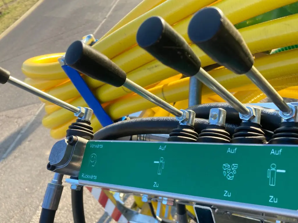 49683d6a-fee3-4f45-a8ce-b0db4cb40651-IMG_8435 1.jpg