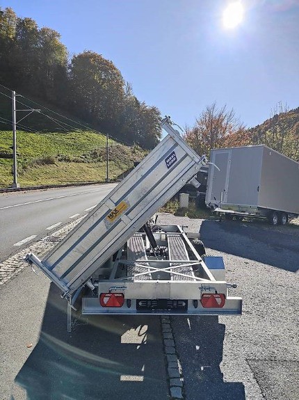 c620d1da-8a44-4f5d-87a3-c3861882fecd-Kipper Anhänger.jpg