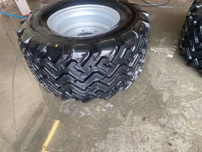 Kompletträder 425/55R17 mit 6 Loch Felgen