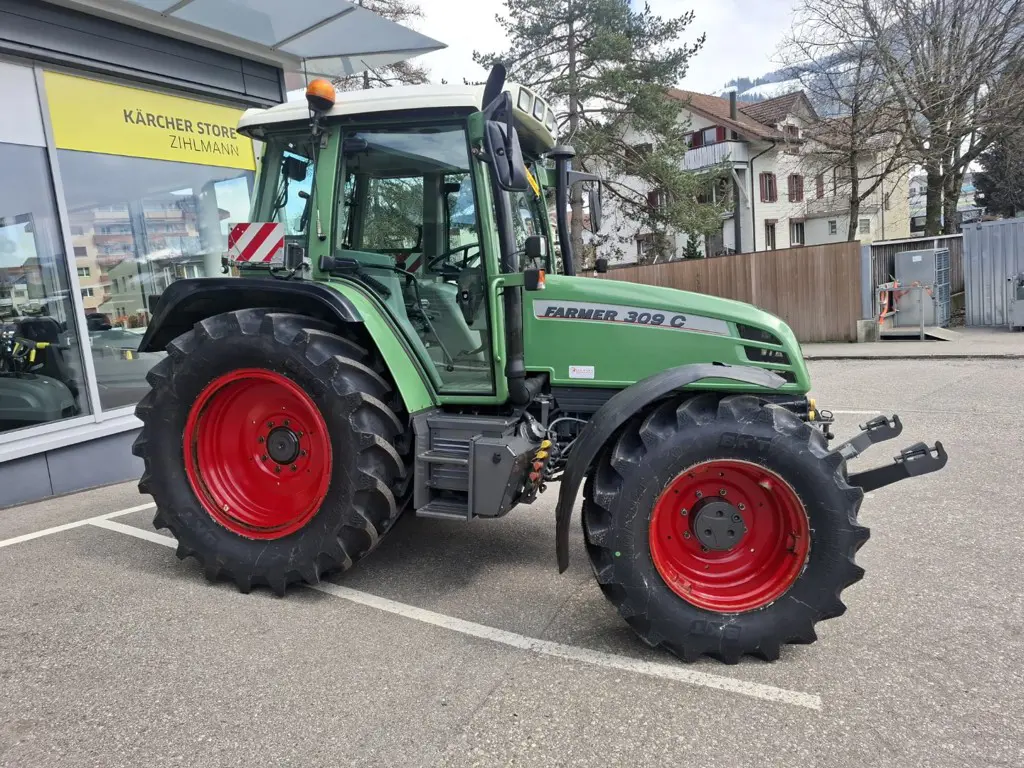 de8b377f-d3c1-4553-9ef8-71be771f9125-WhatsApp Image 2026-04-06 at 12.jpg