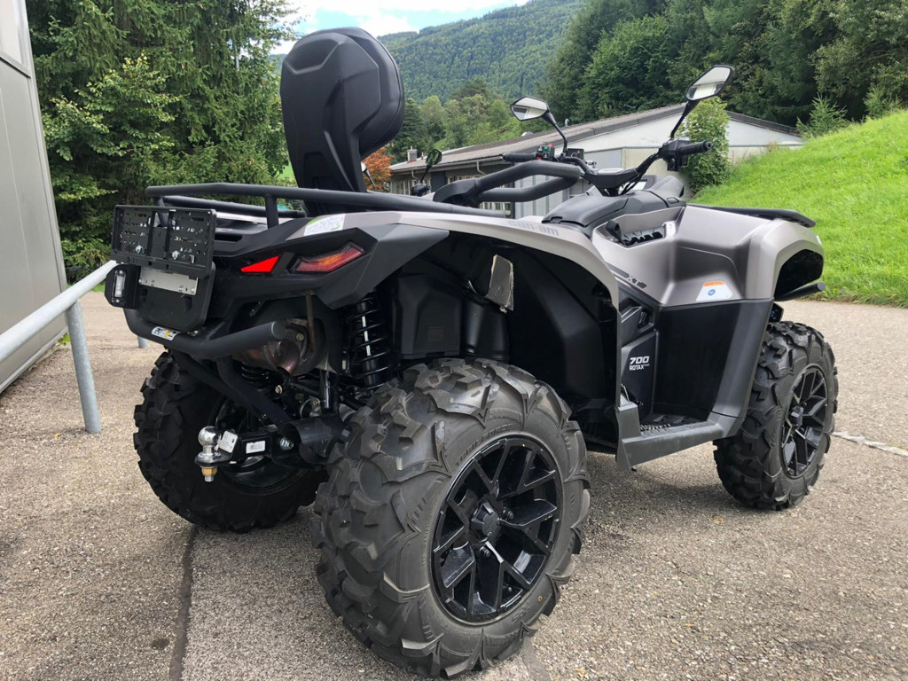 e8273e9f-8068-407f-81eb-dc2a22667b1d-Can-Am 700 Max XT ABS (1).jpg