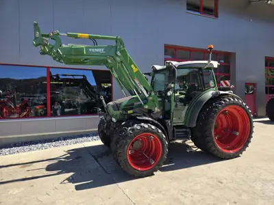 Traktor Fendt 211 Vario