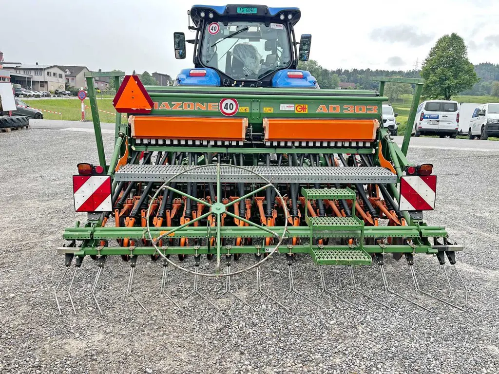 56f40b60-e1ce-4025-a5cf-7e94035aa820-35829-Amazone-Sämaschine-Kombination-KE-303-(2).jpg
