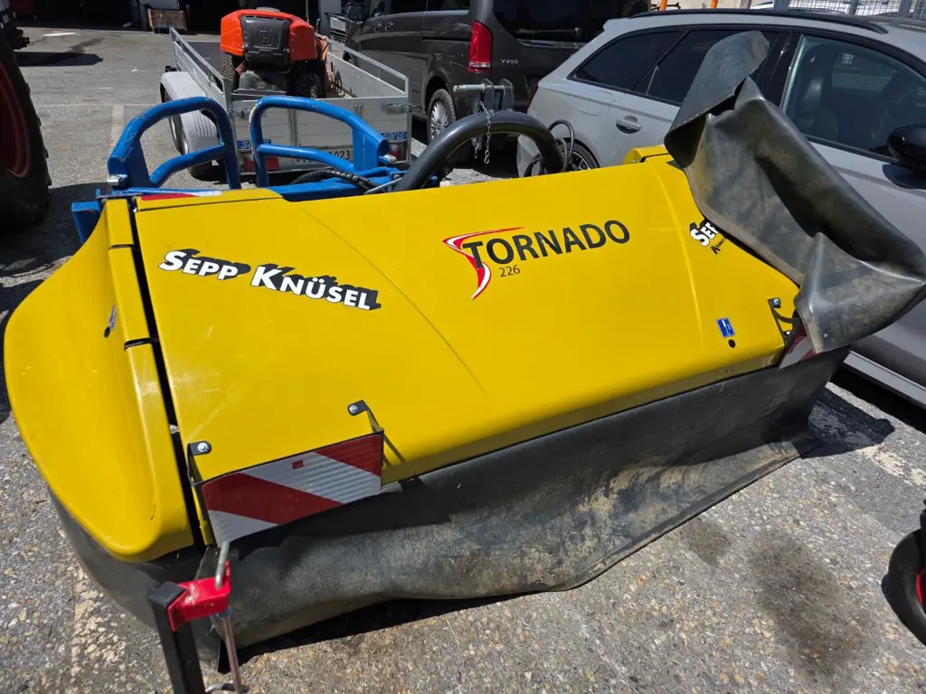 Knüsel Tornado 226