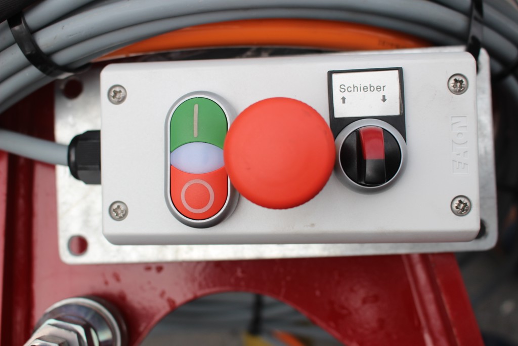 727e4825-2095-4d36-b35a-85a2835be140-Verti-Mix_951_Heckaustrag (5).png