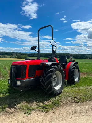 Antonio Carraro A SRX 8400 Knickschlepper Schmal