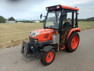 KUBOTA STV40 / STV 40 Kommunaltraktor / Rasentraktor BJ 2013 , Druckknopf - Hydr