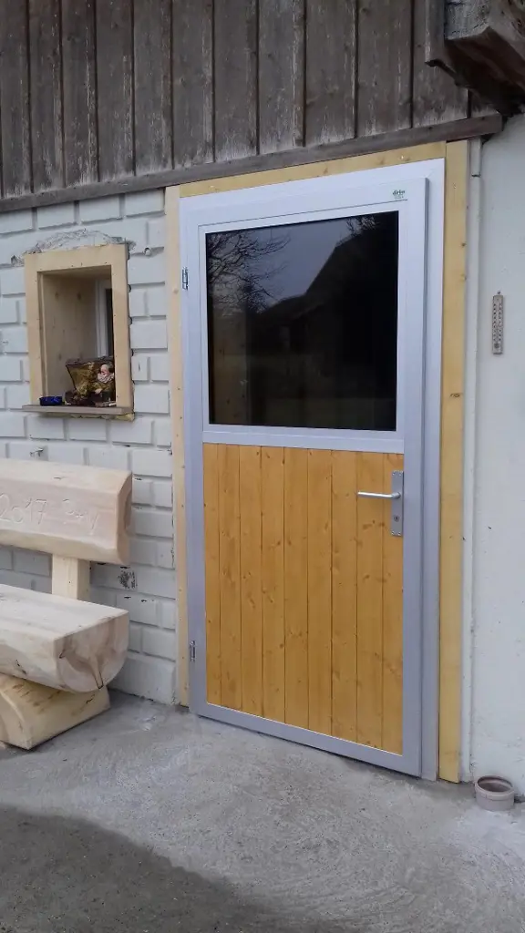 e0d16b13-558a-40c3-943c-12782f5ce334-Alu-Stalltüren (3).jpg