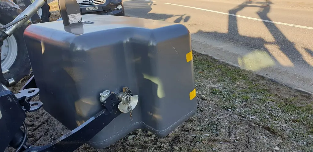 3a88cf81-20ed-4926-a616-54a3508255e6-Düvelsdorf contre-poids 1050 (2).jpg