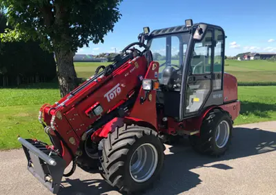 Toyo 851 T Teleskop Hoflader