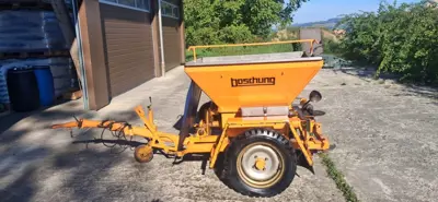 Salzstreuanhänger Boschung