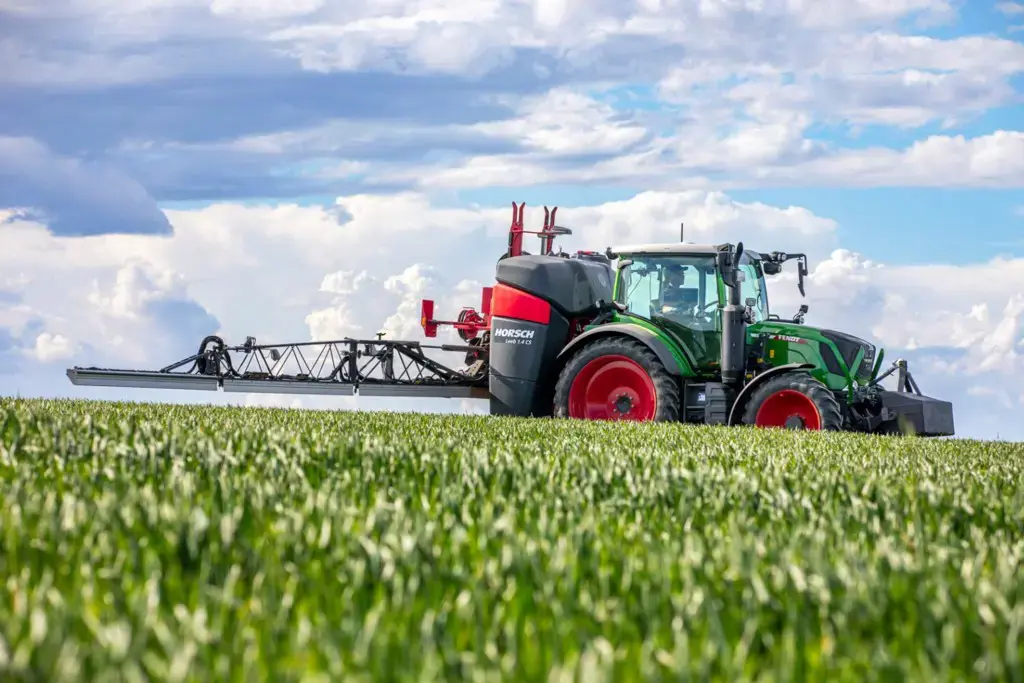 d93573ed-1aeb-4df2-8e53-88c77e869a98-Leeb CS mit Fendt 314.jpg