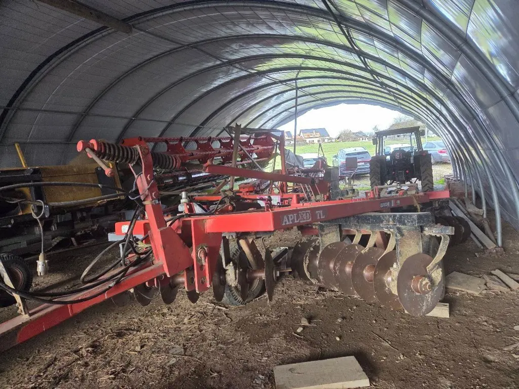 19404a2d-6a24-4988-8a9f-598fc52ea63c-Herse à disques 1.jpg