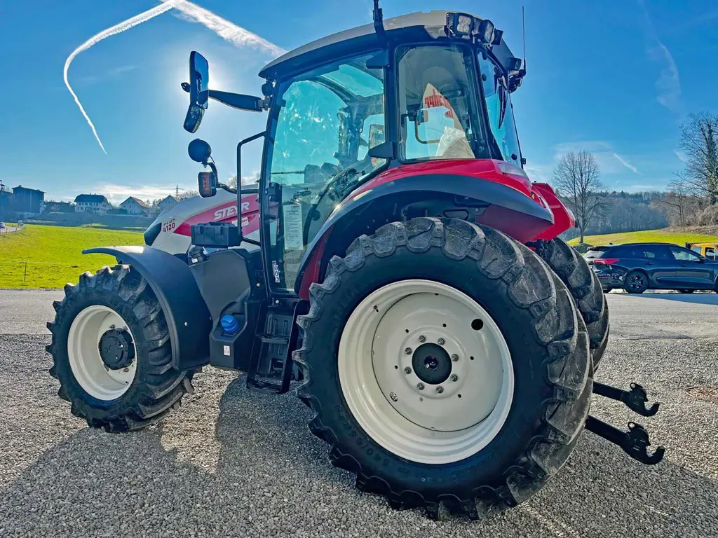 8f43d418-2202-4a04-b040-b9db2e0205b6-35875-Steyr-Traktor-4120-Plus-(3).jpg