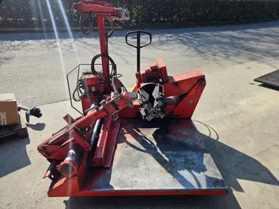 Machine à pneu tracteur