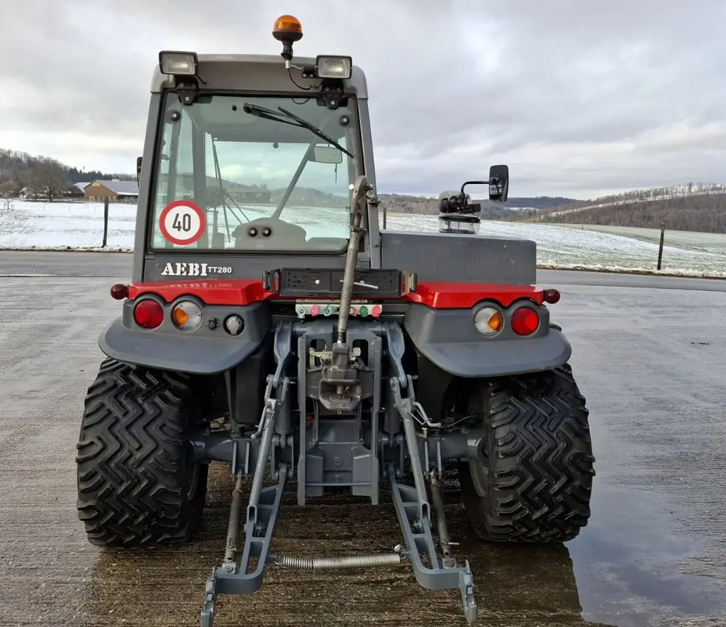 f1e0a187-1528-424e-afc9-c283362ca05c-Aebi TT 280 (12).jpg