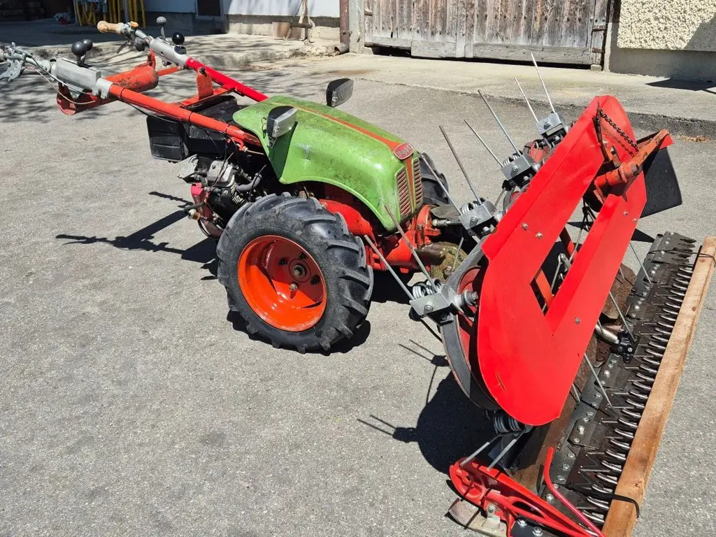 9e08cd19-157b-4fe8-8e6b-48d405bfa6ed-Motormäher 4.jpg