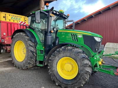 Tracteur John Deere 6215R