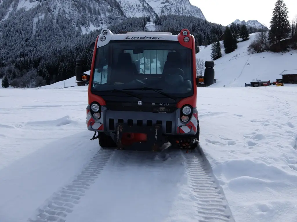 Transporter Lindner Unitrac 102