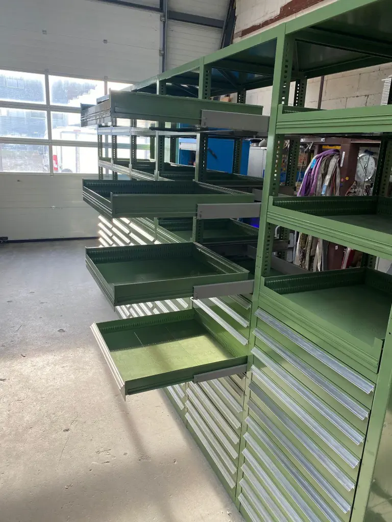 d0b9fc35-5e0e-4cb2-8214-5ea952fe56bd-40_Schwerlastregal_Schubladenwand_03.jpg