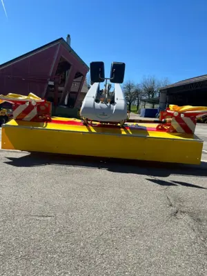Frontmähwerk Pöttinger Novacat 351 Alpha Motion