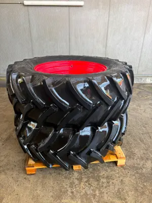 Räder zu Fendt 540/65R34