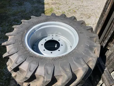 Kompletträder 440/65 R24 neu aus Umbereifung