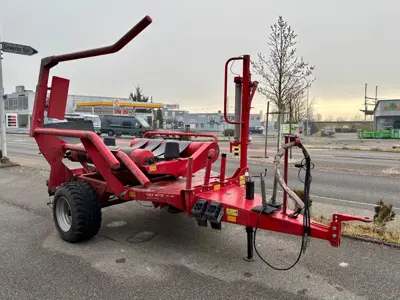 Rundballenwickler LELY ATTIS PT 160 mit Funkfernbedienung