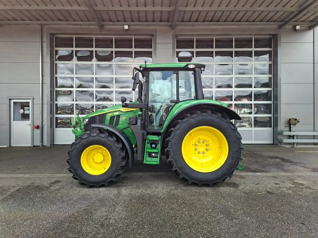 John Deere 6M 125