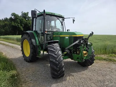 John Deere 6310
