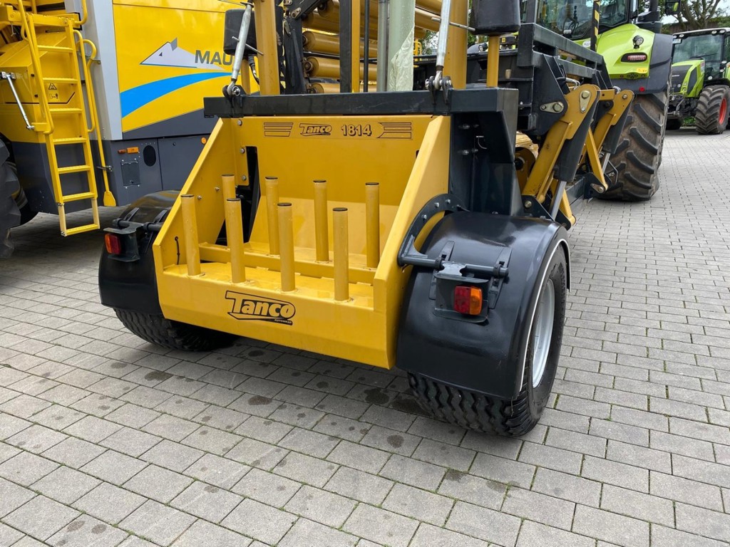 ce3a6bac-010e-49ad-8dde-aab5f940802b-Foto von Adrian Lüscher (12).jpg