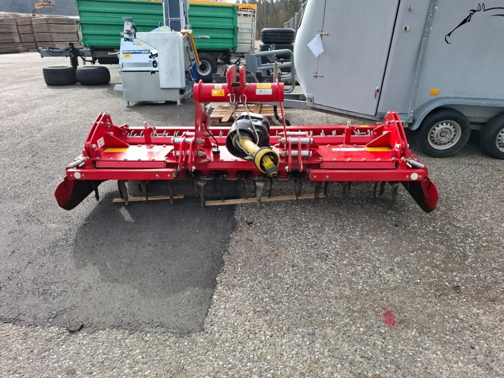 ea1fe103-bf46-4d79-8a54-58608945b913-kreiselegge-kverneland (1).jpg