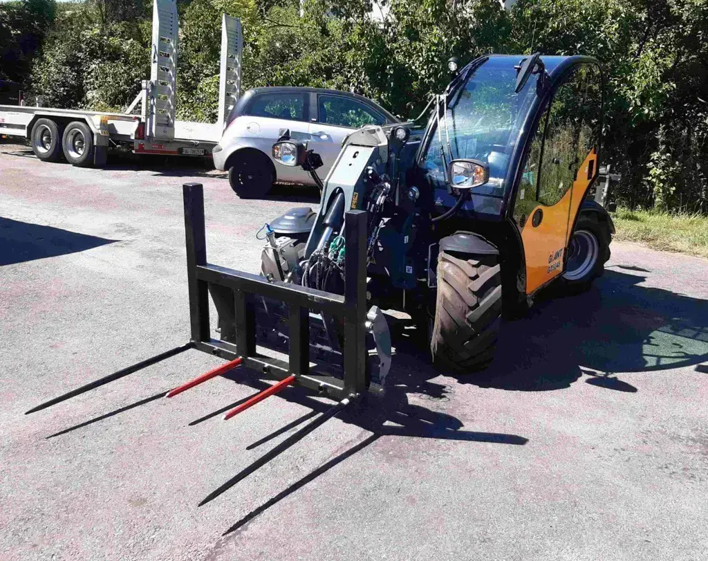 Teleskoplader Giant GT5048 Hoflader Frontlader Radlader Geländestapler