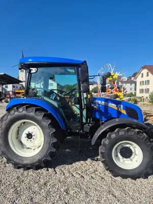 Traktor New Holland T4.75S