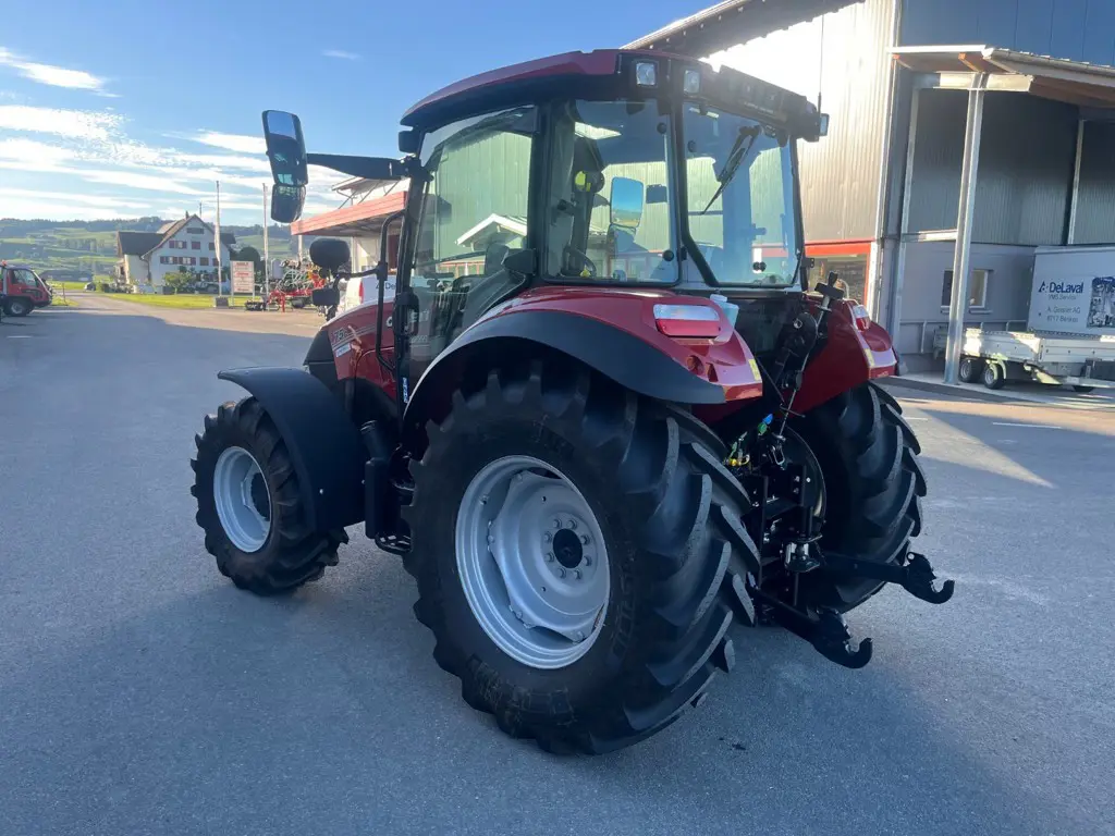 6e523d5a-b76a-4cd8-9378-efea1e4339b9-Farmall 75C 7.jpg