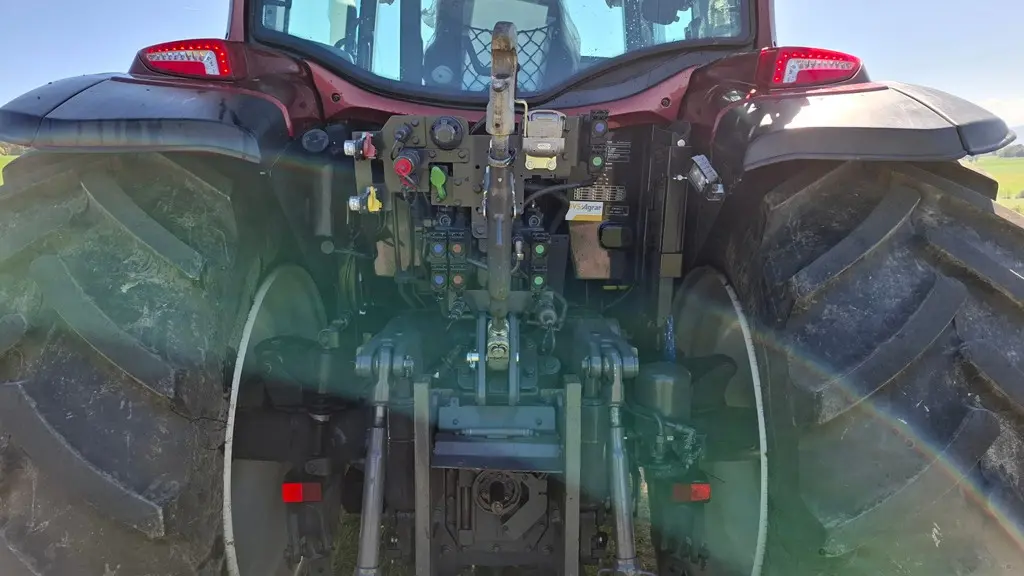 3c8e5573-a671-4ad0-996c-1608af7faa1a-Valtra G 135  (5).jpg