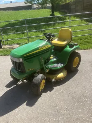 John Deere LX280 Rasentraktor