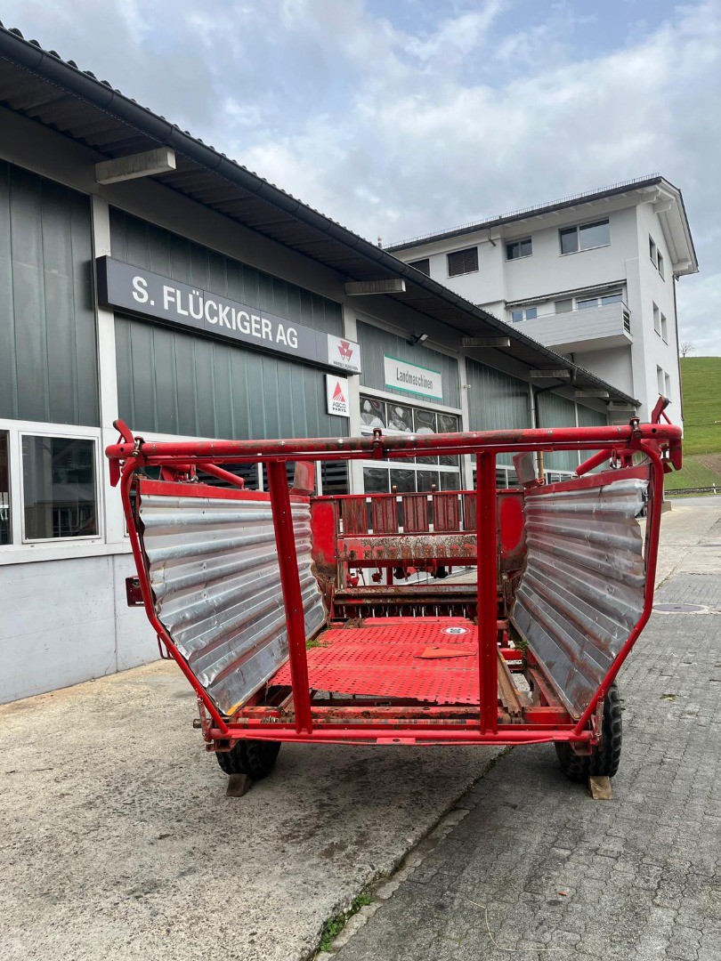 949097db-458b-49ea-9ae5-706619c49302-Pöttinger 517 MHE 8.jpg