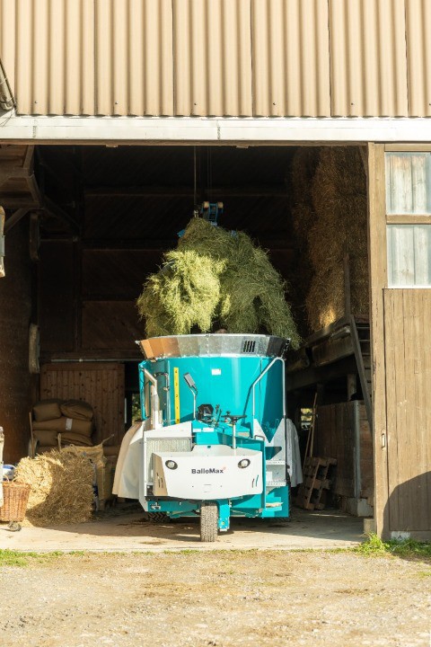 bfd35e42-5757-4cec-a94c-0d7ab9106f1d-