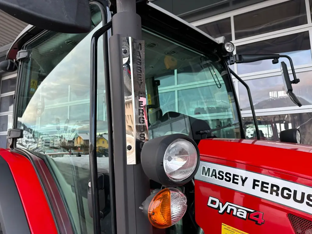 e1a1f27a-d179-492b-ace5-30fffe23a5d4-WhatsApp Image 2025-11-29 at 22.45.26 (1).jpg