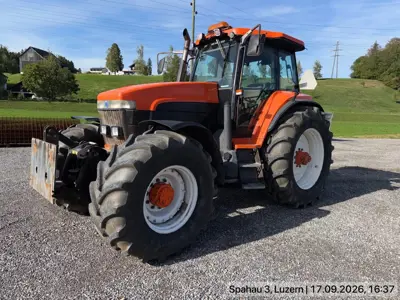 Traktor Ford 8870