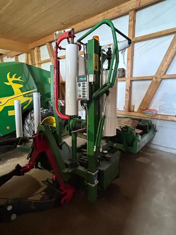Rundballenwickler McHale 991 LBER