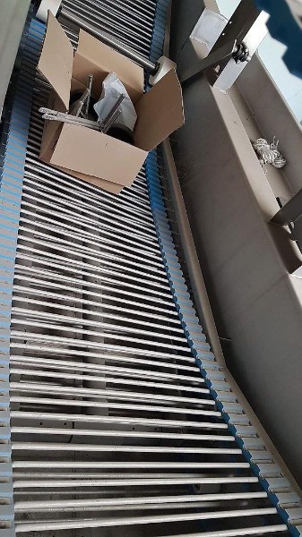 76021973-cb19-4489-be3d-590c1f8a8a8c-Salatwaschmaschine Förderband.jpg